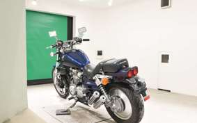 HONDA V45 MAGNA 1989 RC28