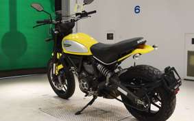 DUCATI SCRAMBLER ICON 2015