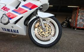 YAMAHA FZR250 2KR