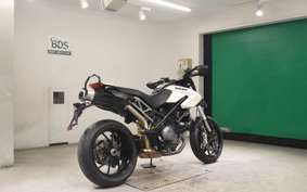 DUCATI HYPERMOTARD 796 2011