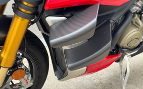 DUCATI  DUCATI  STREET  FIGHTER V4S 2022 1F00