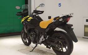 SUZUKI Vｽﾄﾛｰﾑ250