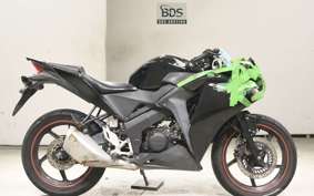 HONDA CBR125R JC50