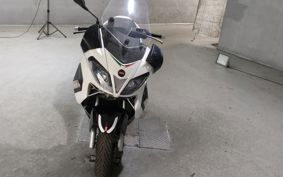 APRILIA SR MAX 125 ..