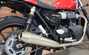 TRIUMPH  TRIUMPH  STREET  TWIN  2017 DAD74G