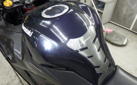 KAWASAKI ZX-25R 1999 ZX250E