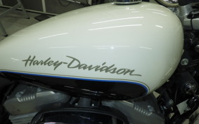 HARLEY XL883LI 2013