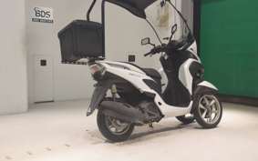 YAMAHA TRICITY 125 ヤネツキ SE82J
