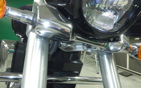 SUZUKI BOULEVARD 400 2015