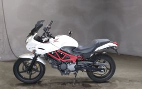 HONDA VTR 250 F MC33