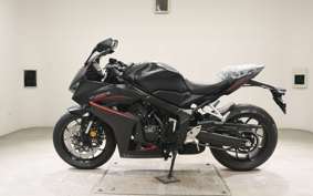 HONDA CBR650R E-Clutch 2026 RH17