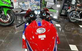HONDA CBR1000RR-R FB SP 2020 SC82