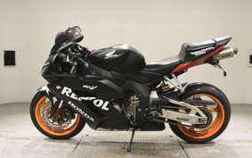 HONDA CBR1000RR 2004 SC57