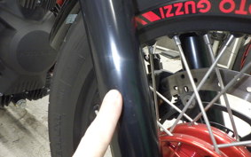 MOTO GUZZI V7 RACER 2 2015