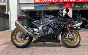 HONDA CBR1000RR-R FB SP 2022 SC82
