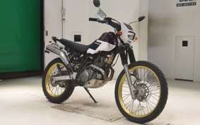 YAMAHA SEROW 225 W