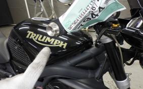 TRIUMPH STREET TRIPLE R 2010