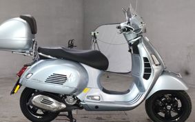 VESPA  VESPA GTS SUPER  TEC 300 M4571