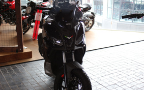 APRILIA SR GT 200