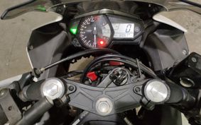 YAMAHA YZF-R25 RG10J