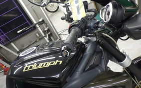 TRIUMPH STREET TRIPLE R 2011