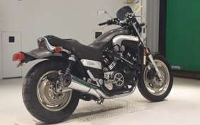 YAMAHA VMAX 2001
