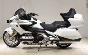 HONDA GL 1800 GOLD WING TOUR DCT SC79
