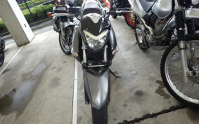 SUZUKI GSR250
