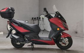 KYMCO G-Dink250 ..