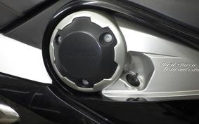 HONDA NM4 VULTUS -02 2014