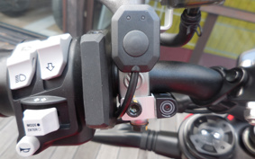 DUCATI  DUCATI  STREET  FIGHTER V2 2022 3F00