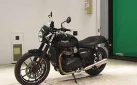 TRIUMPH STREET TWIN 2019