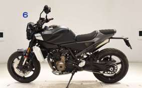 HUSQVARNA スバルトピレン801 2025