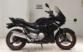 SUZUKI GSR250F