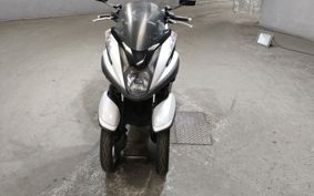YAMAHA TRICITY 125 SE82J