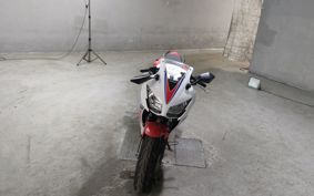 HONDA CBR250R MC41