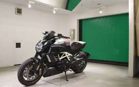 DUCATI DIAVEL AMG 2012