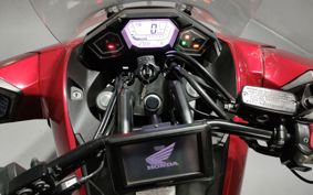 HONDA NM4 VULTUS -02 RC82