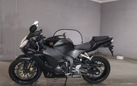 HONDA CBR600RR PC40