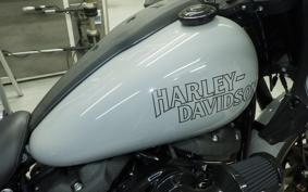 HARLEY FXLRST1920 2025