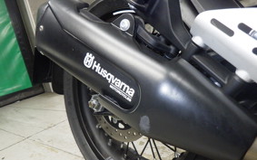 HUSQVARNA SVARTPILEN 401 2021