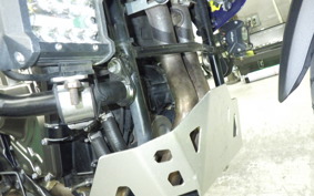 SUZUKI Vｽﾄﾛｰﾑ800DE 2023 EM1BA