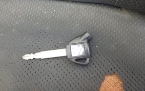 SUZUKI SKYWAVE 250 (Burgman 250) S 2 2002 CJ43A