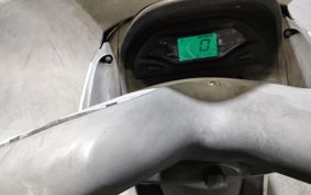 YAMAHA MAJESTY 125 SE27