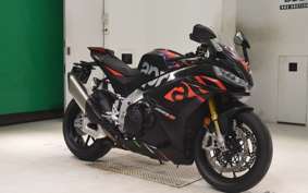 APRILIA RSV4 1100ファクトリ 2024
