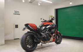 DUCATI DIAVEL 2015