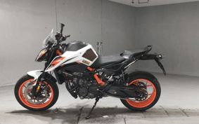 KTM 890 DUKE R 2022 TU940