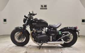 TRIUMPH BONNEVILLE BOBBER 2021