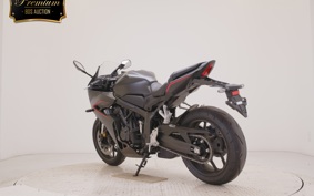 HONDA CBR650R E-Clutch 2026 RH17