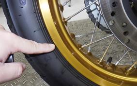 SUZUKI Vｽﾄﾛｰﾑ800DE 2025 EM1BA